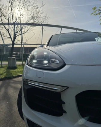 Porsche Cayenne cena 154900 przebieg: 105000, rok produkcji 2017 z Katowice małe 781